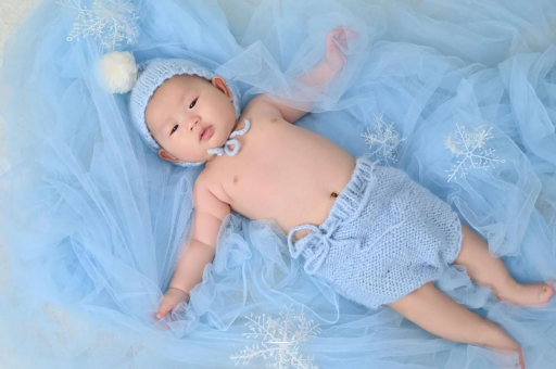 克孜勒苏柯尔克孜三岁宝宝肚子大 克孜勒苏柯尔克孜三岁宝宝肚子大